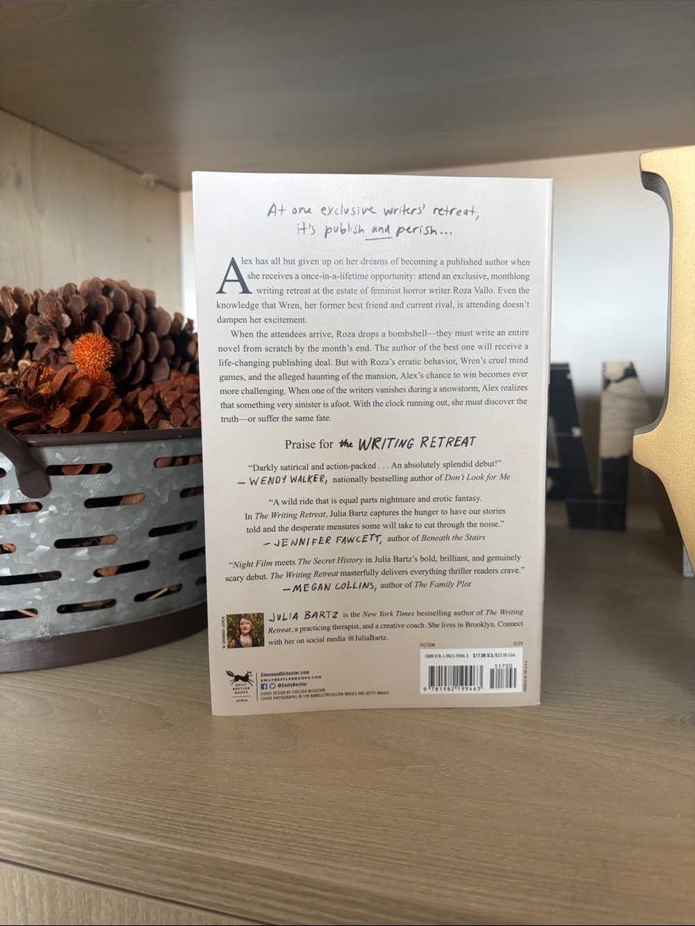 The Writing Retreat by Julia Bartz - Paperback - Picture 2 of 2